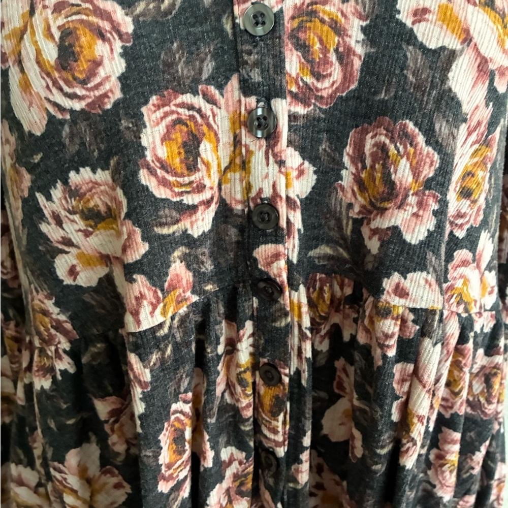 WAS $26 Torrid gray floral top - Picture 3 of 8